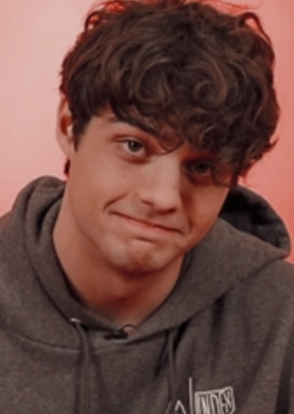 Noah Centineo photo