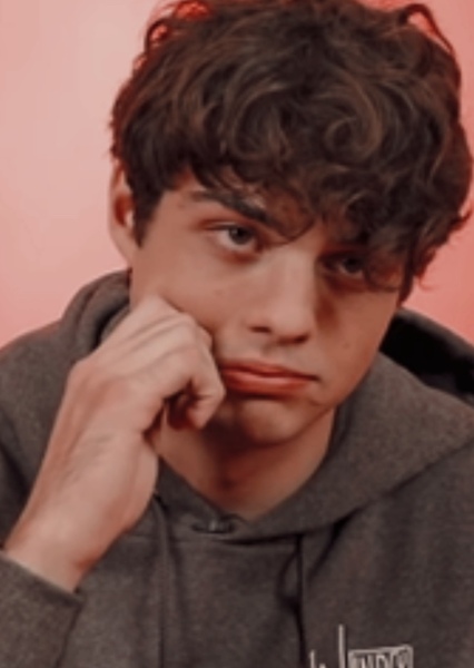 Noah Centineo photo