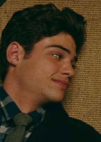 Noah Centineo photo