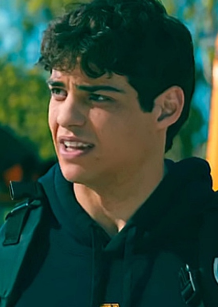 Noah Centineo photo