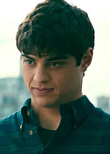 Noah Centineo photo