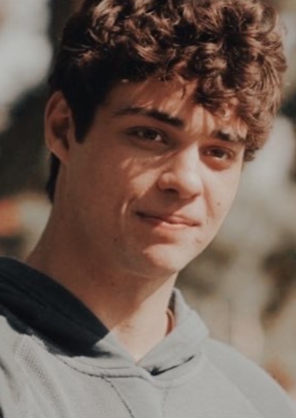 Noah Centineo photo