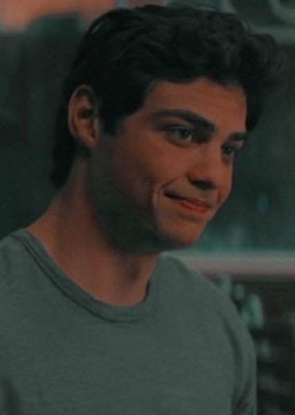 Noah Centineo photo