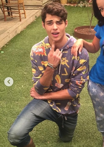 Noah Centineo photo