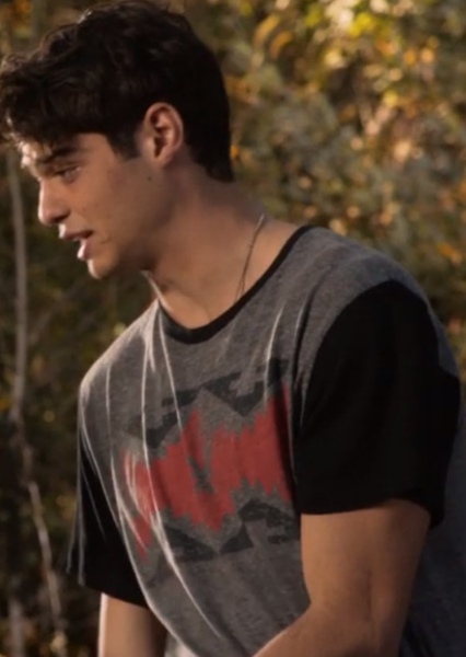 Noah Centineo photo