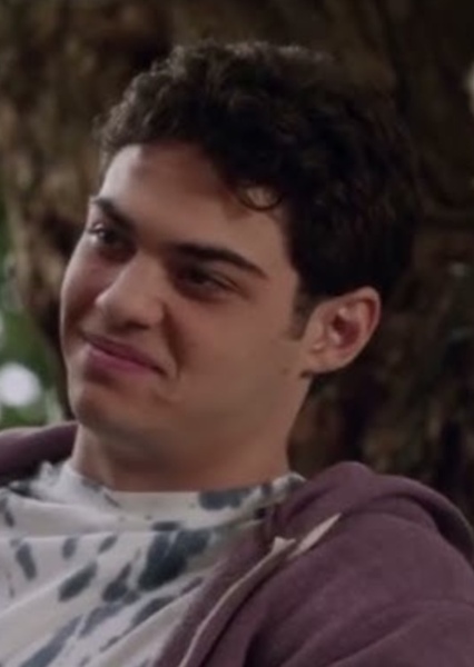Noah Centineo photo