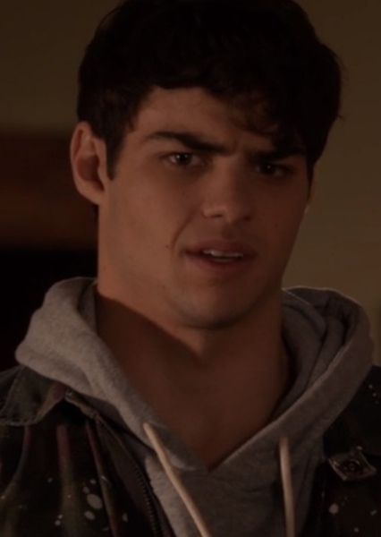 Noah Centineo photo