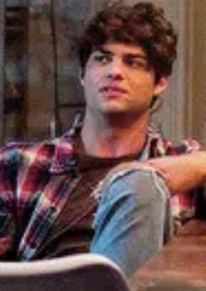 Noah Centineo photo