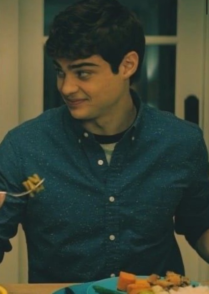 Noah Centineo photo