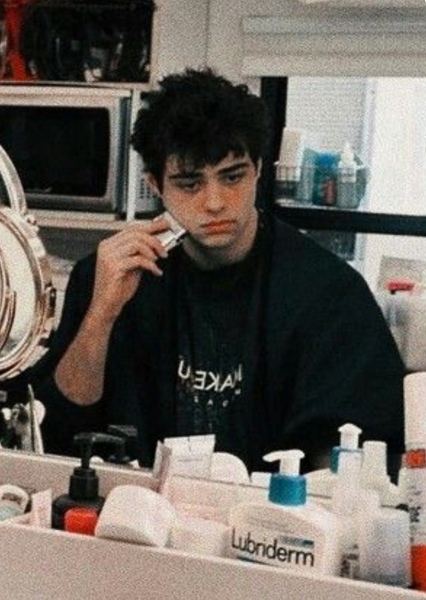 Noah Centineo photo