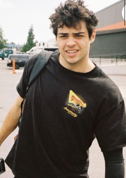 Noah Centineo photo