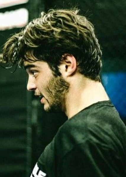 Noah Centineo photo