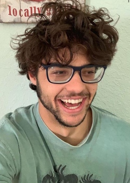 Noah Centineo photo