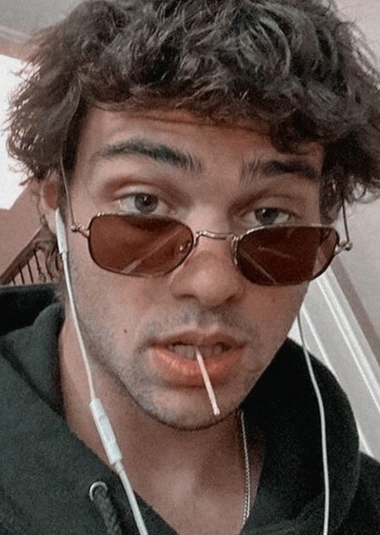 Noah Centineo photo