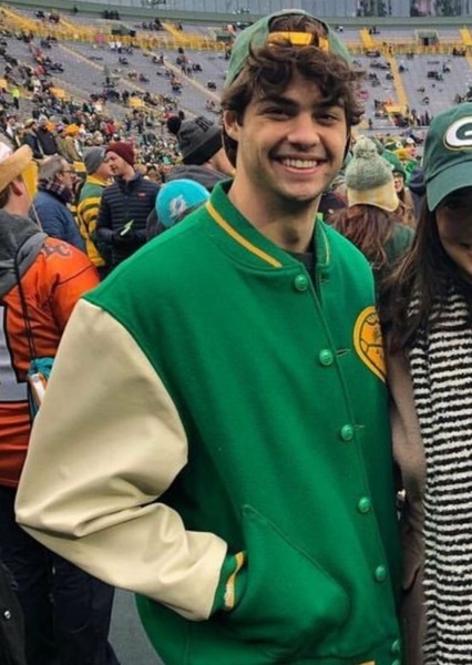 Noah Centineo photo
