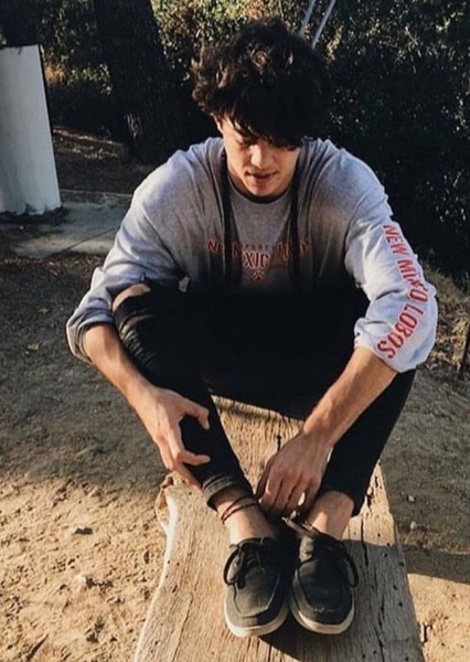 Noah Centineo photo