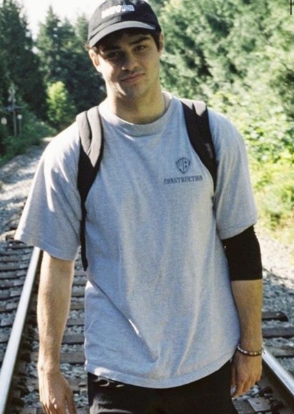 Noah Centineo photo