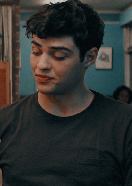 Noah Centineo photo