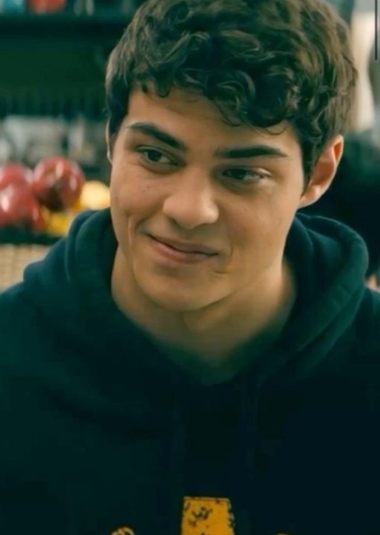Noah Centineo photo