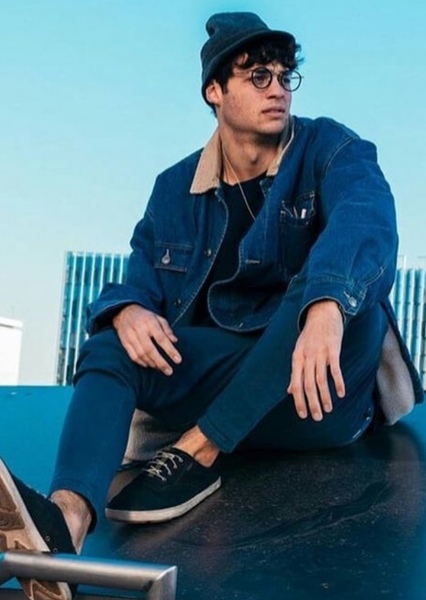 Noah Centineo photo