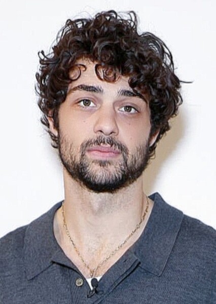 Noah Centineo photo