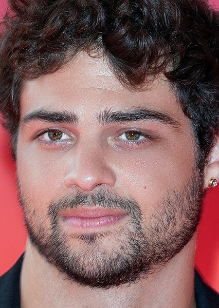 Noah Centineo photo