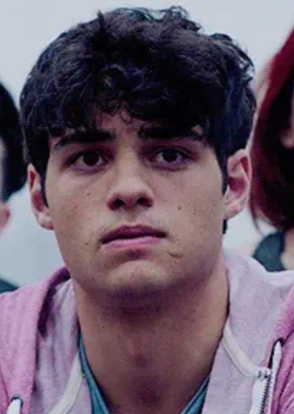 Noah Centineo photo