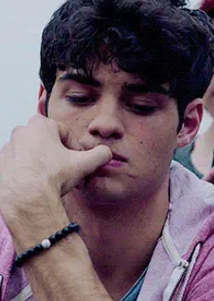 Noah Centineo photo