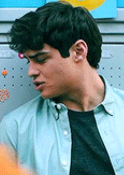 Noah Centineo photo