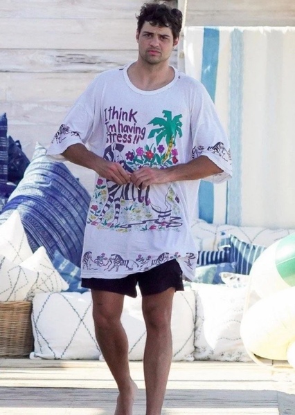 Noah Centineo photo