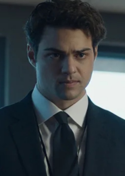 Noah Centineo photo