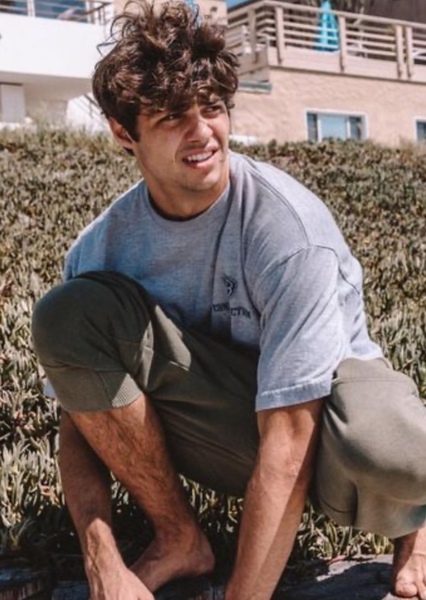 Noah Centineo photo