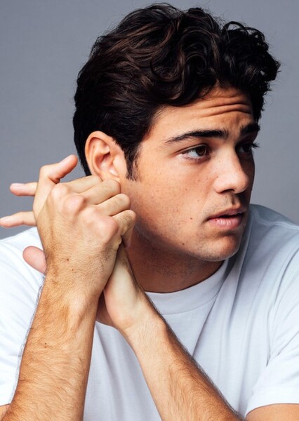 Noah Centineo photo