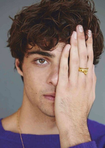 Noah Centineo photo