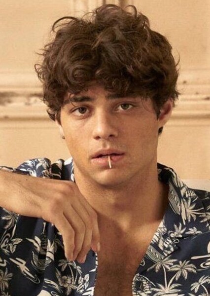 Noah Centineo photo