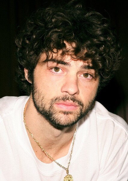 Noah Centineo photo