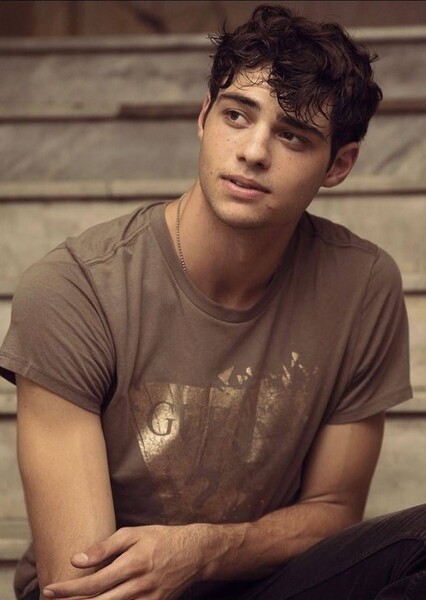 Noah Centineo photo