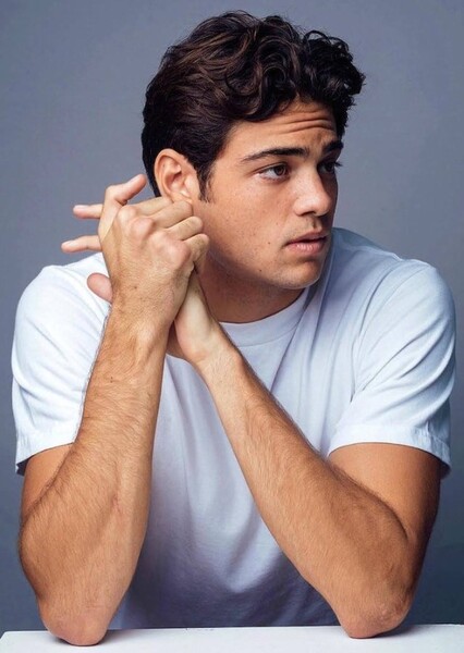 Noah Centineo photo