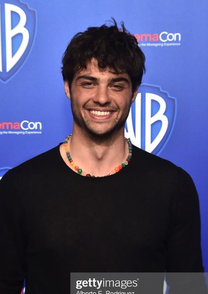Noah Centineo photo