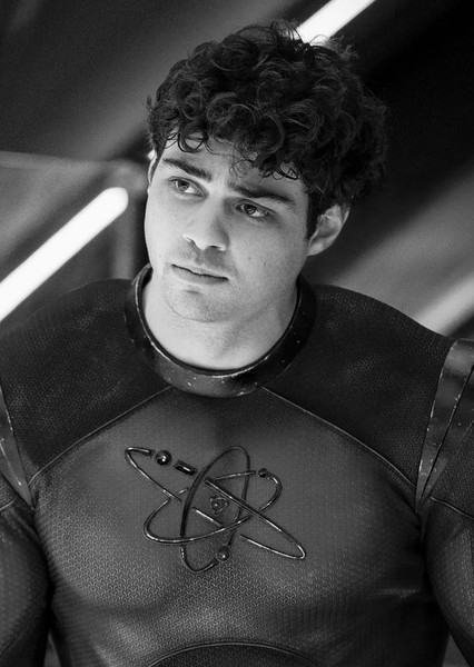 Noah Centineo photo