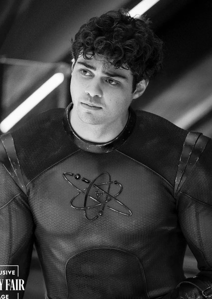 Noah Centineo photo