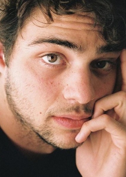 Noah Centineo photo