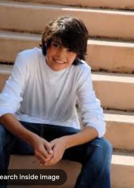Noah Centineo photo