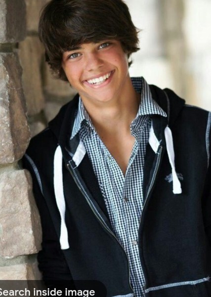 Noah Centineo photo