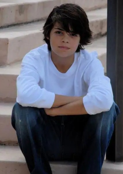 Noah Centineo photo