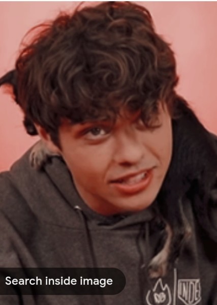 Noah Centineo photo