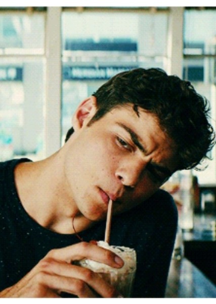 Noah Centineo photo