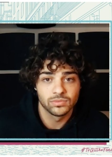 Noah Centineo photo