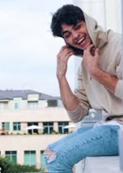 Noah Centineo photo
