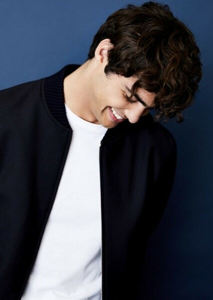 Noah Centineo photo